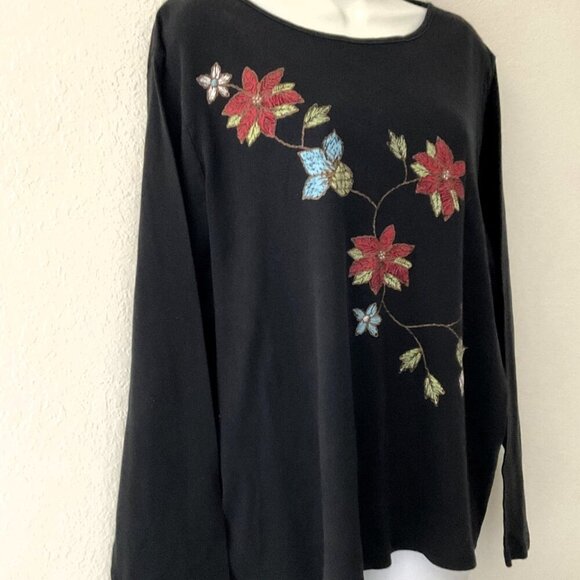 VINTAGE CJ BANKS POINSETTIA HOLIDAY CHRISTMAS T-SHIRT PLUS BLACK - Picture 4 of 8